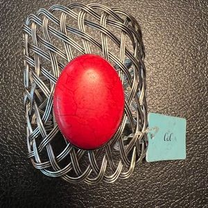 🤩 $5 SALE! 🤩 NWT C&C cuff bracelet with large red faux coral stone